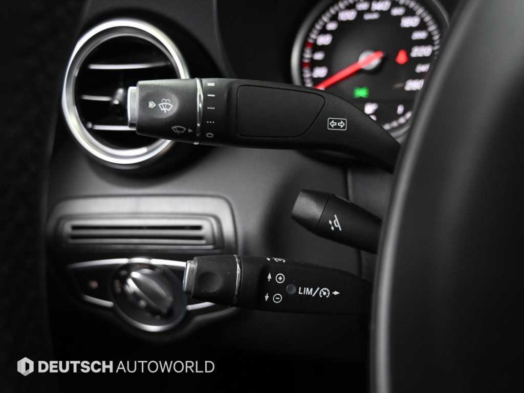 Mercedes Benz C Class 2018 Blanco - Importación desde Corea - HF Imports Iquique - Foto 16