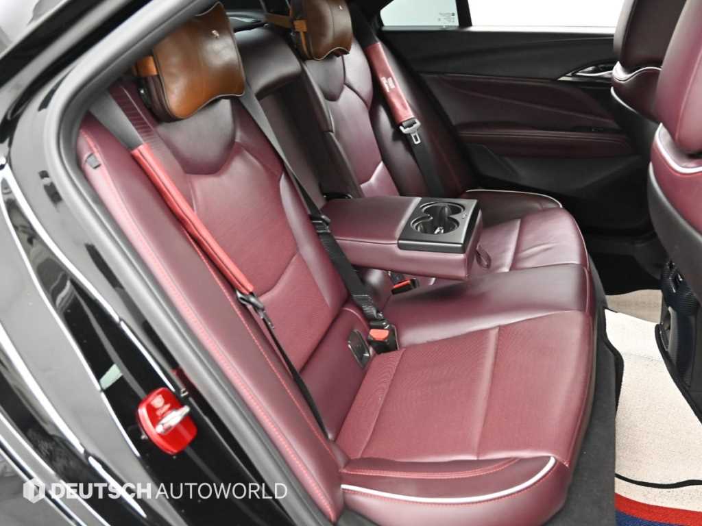 Cadillac CT4 - Vista 12