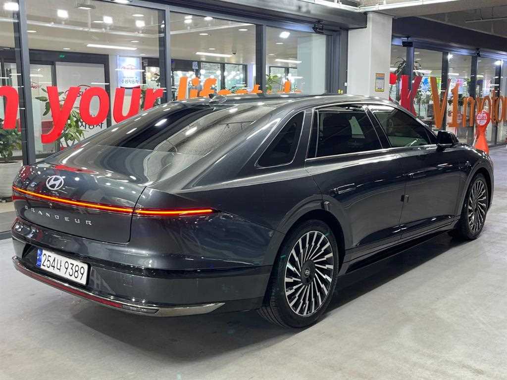 HYUNDAI Grandeur - Vista 4