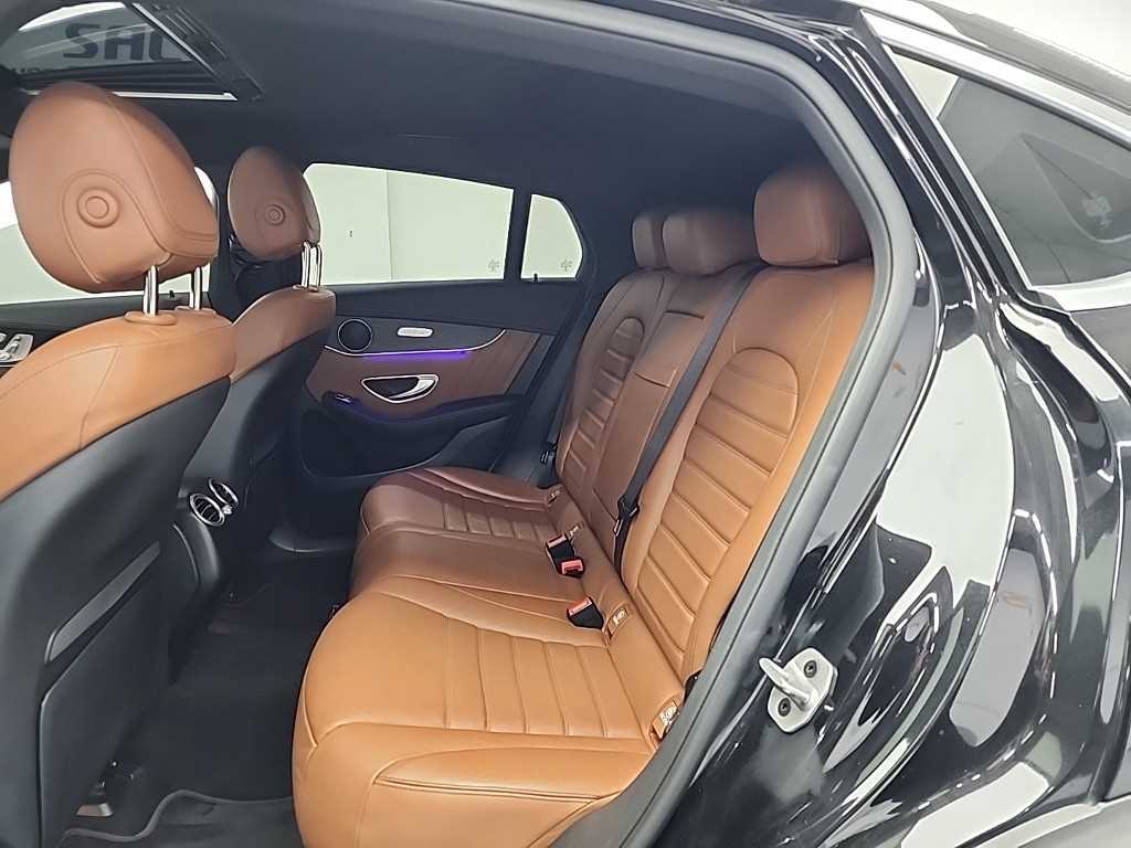 Mercedes Benz GLC Class - Vista 12