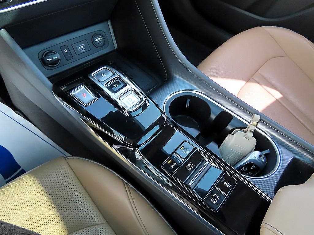 HYUNDAI Sonata - Vista 11