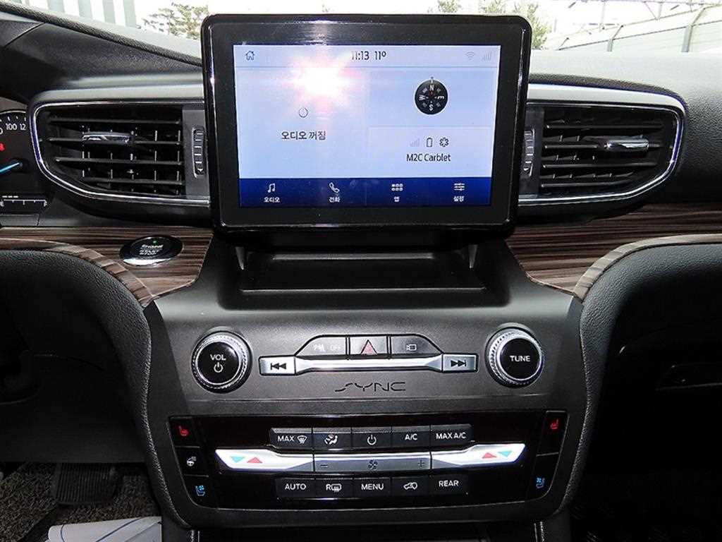 Ford Explorer - Vista 12