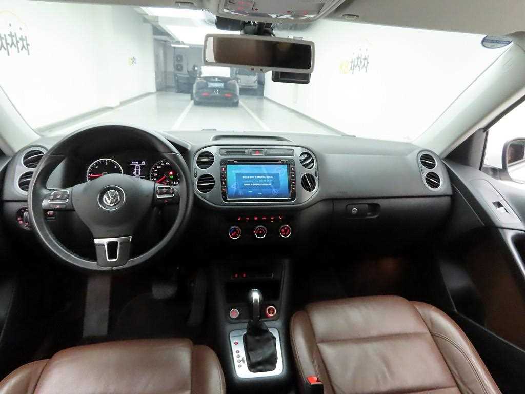 Volkswagen Tiguan - Vista 6