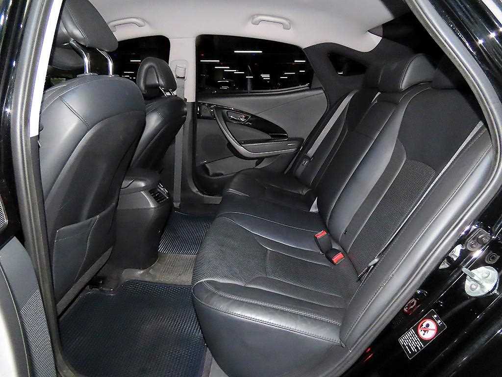 HYUNDAI Grandeur - Vista 7