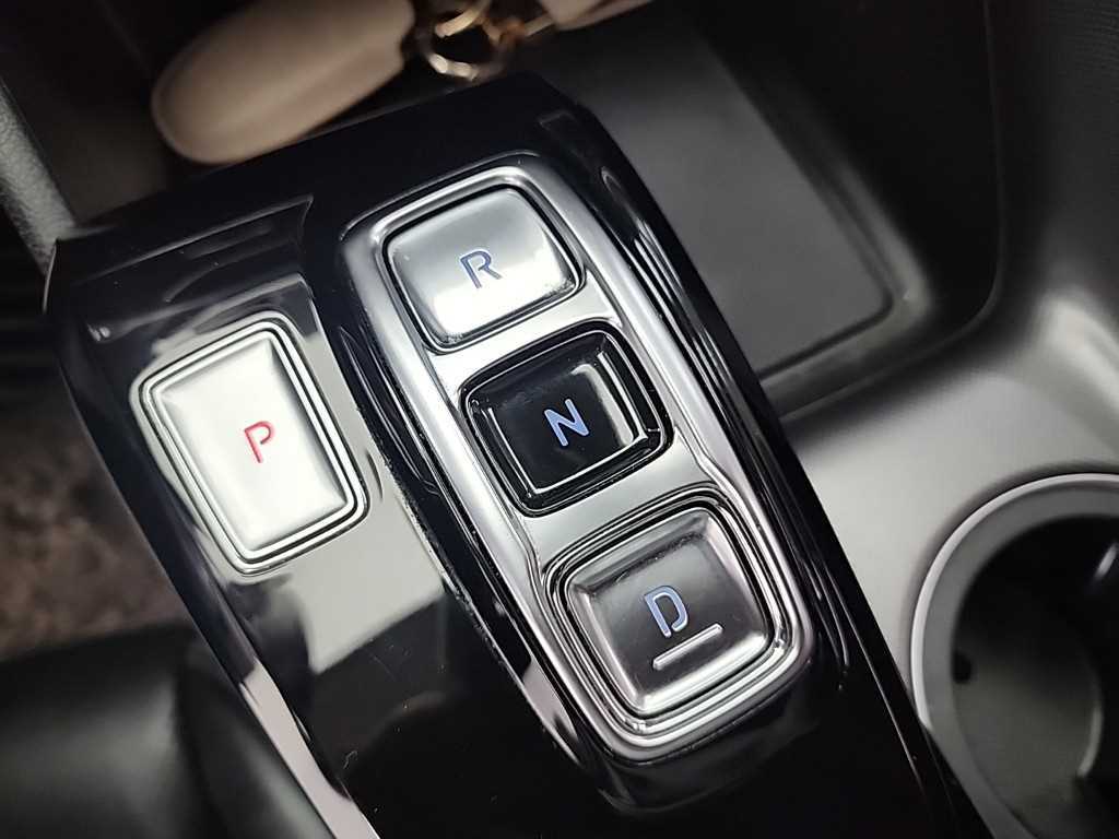 HYUNDAI Sonata - Vista 8