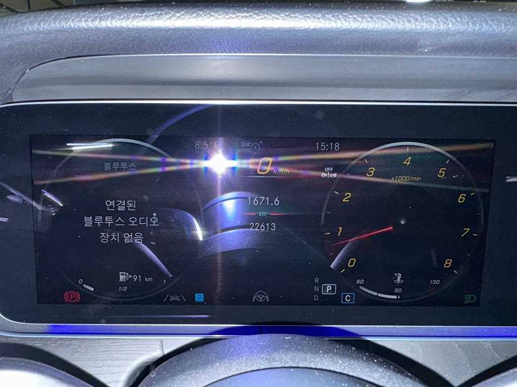 Mercedes Benz E class - Vista 8