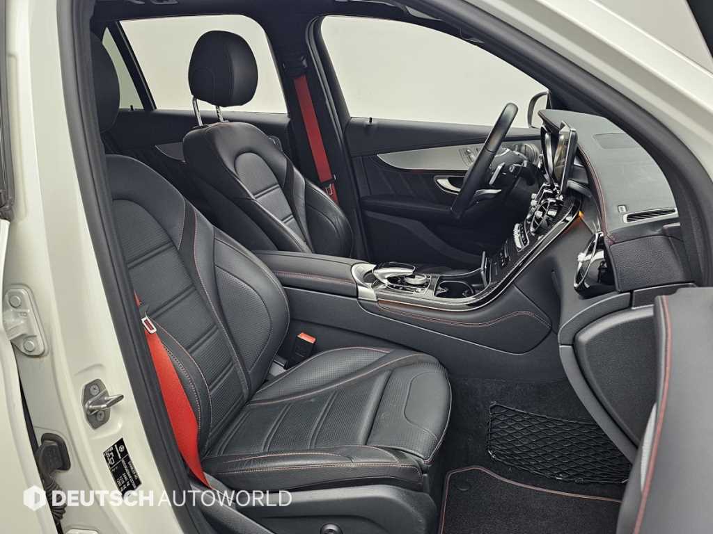 Mercedes Benz GLC Class - Vista 10