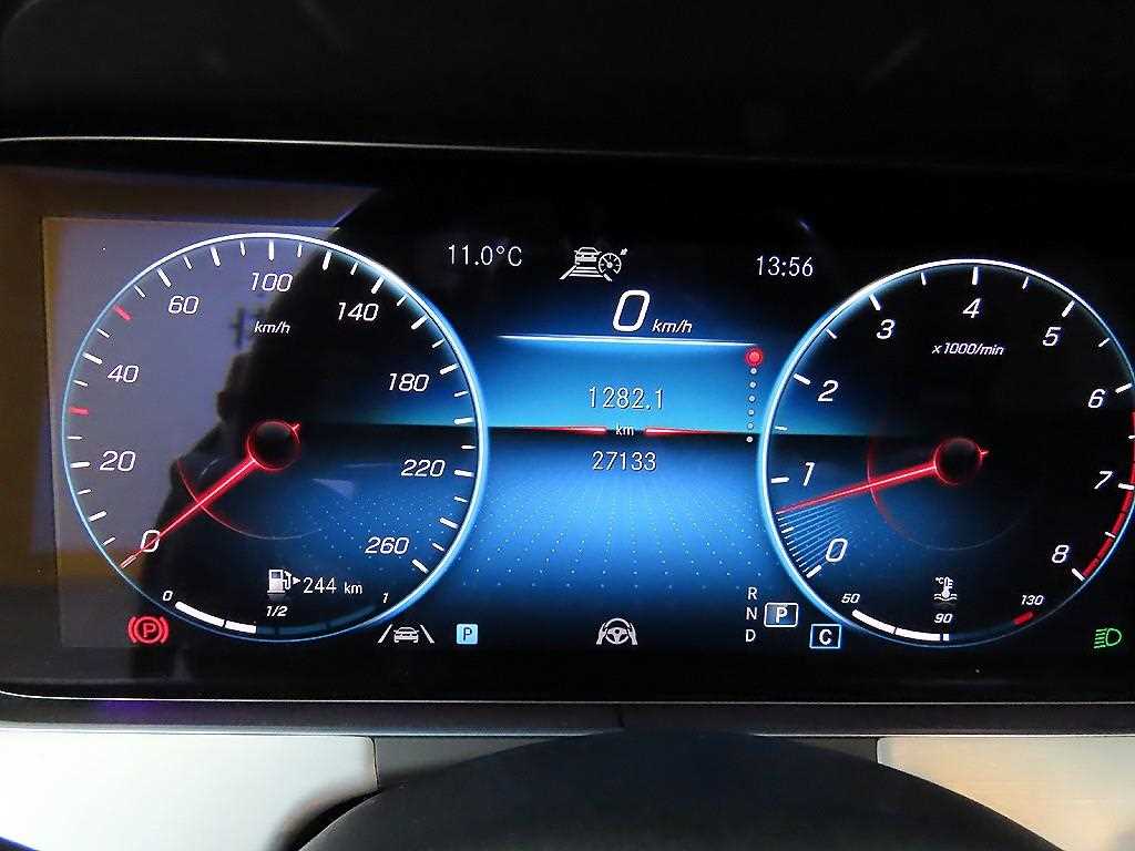 Mercedes Benz E class - Vista 8