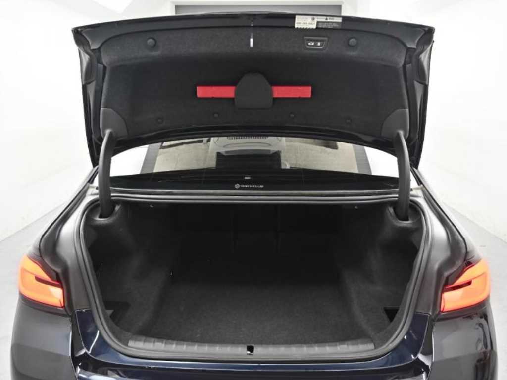 BMW 5 Series 2021 Negro - Importación desde Corea - HF Imports Iquique - Foto 19