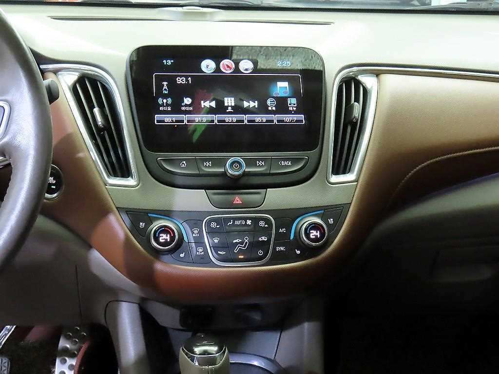 Chevrolet Malibu - Vista 11