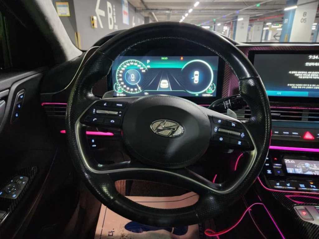 HYUNDAI Grandeur - Vista 8