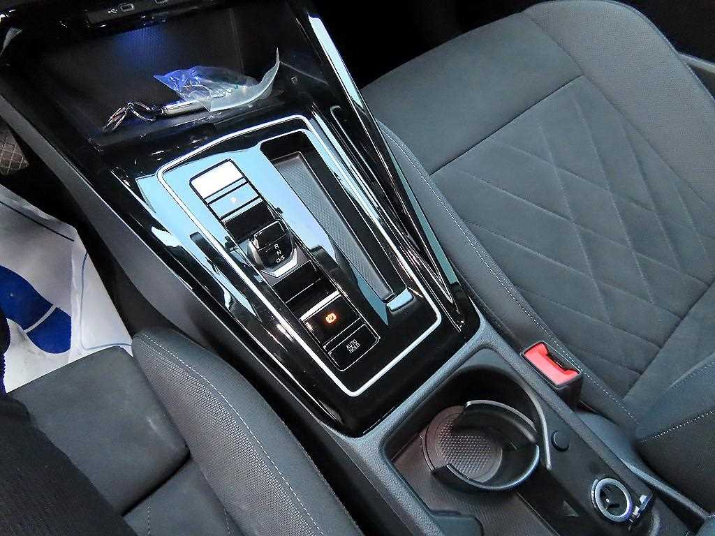 Volkswagen Golf - Vista 11