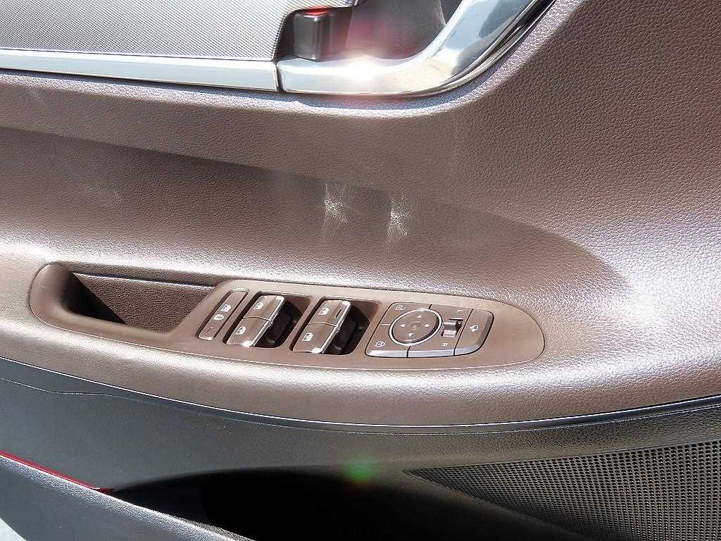 HYUNDAI Grandeur - Vista 12