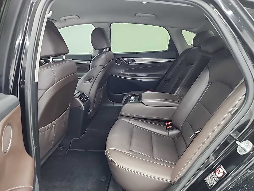 HYUNDAI Grandeur - Vista 12