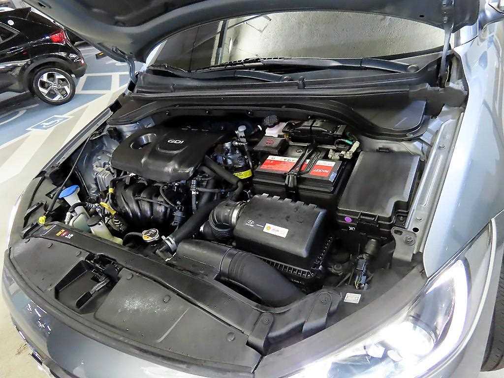 HYUNDAI Avante 2016 Gris - Importación desde Corea - HF Imports Iquique - Foto 19