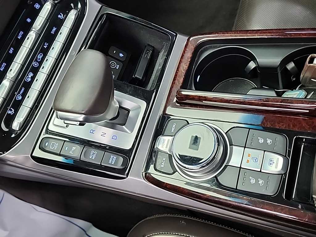 Genesis EQ900 - Vista 8