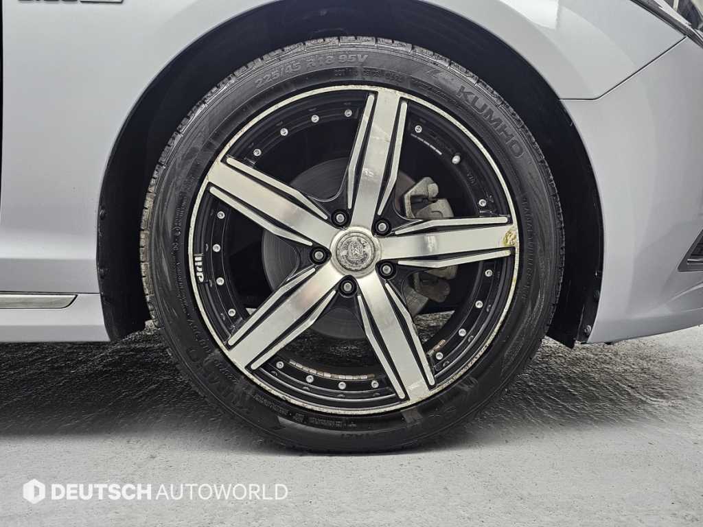 HYUNDAI Sonata - Vista 5