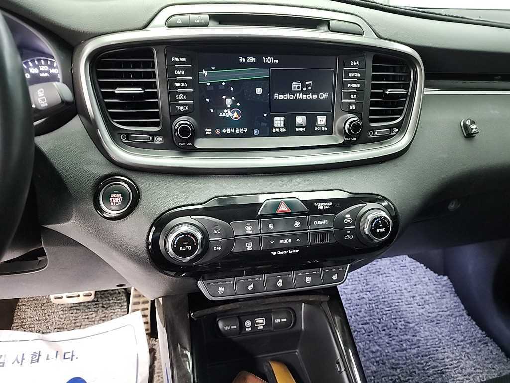 KIA Sorento - Vista 10