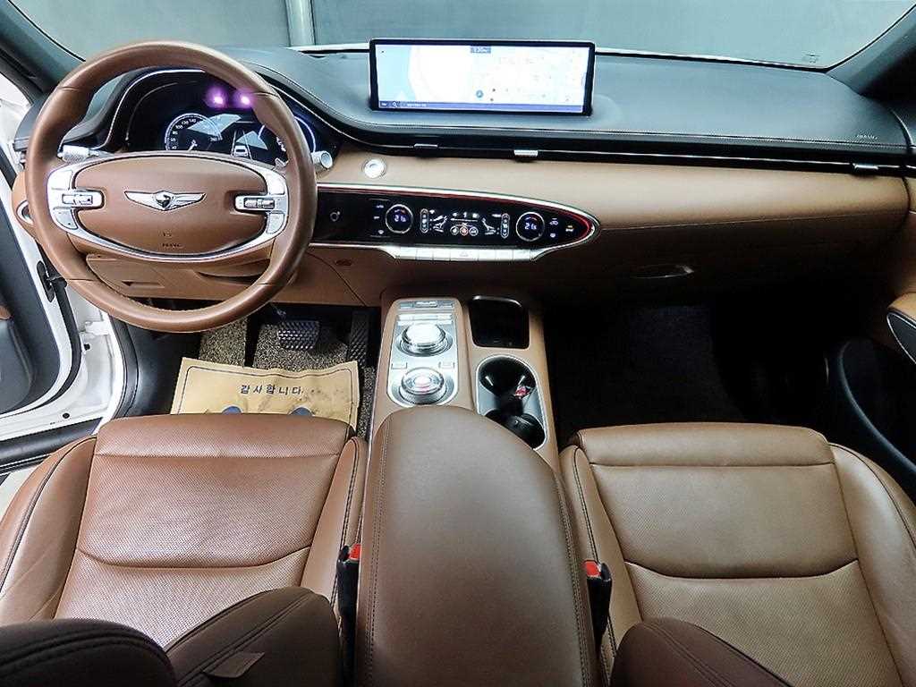 Genesis GV70 - Vista 7