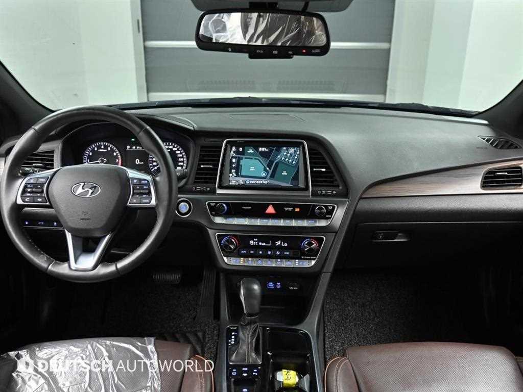 HYUNDAI Sonata - Vista 7