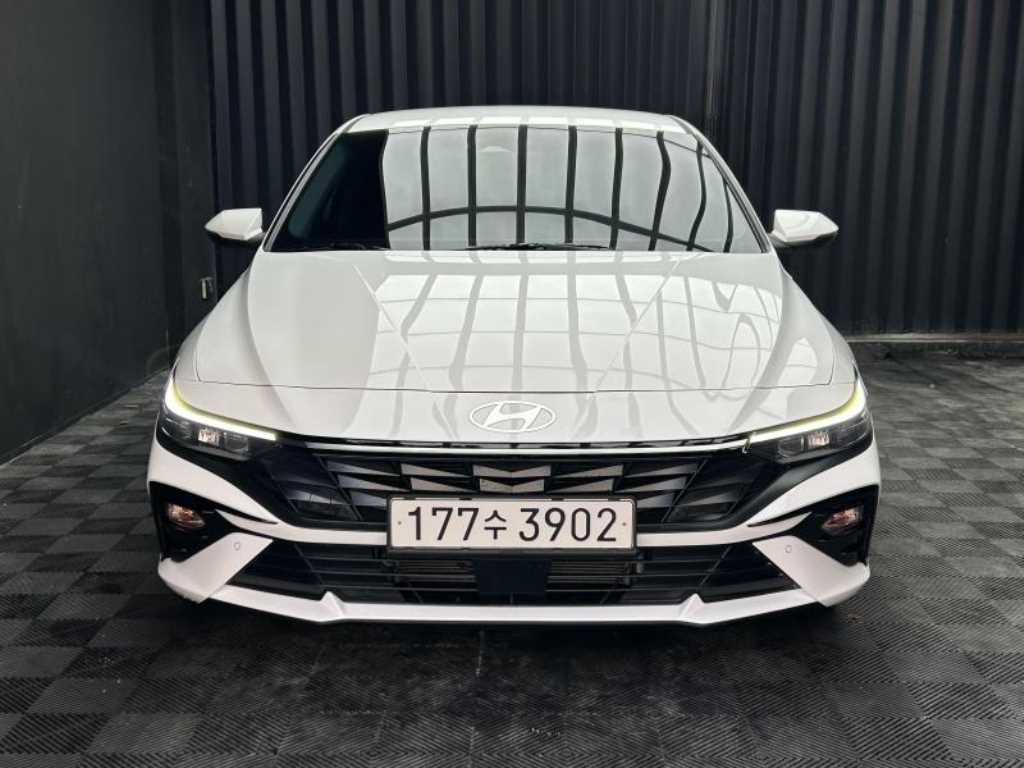 HYUNDAI Avante - Vista 4