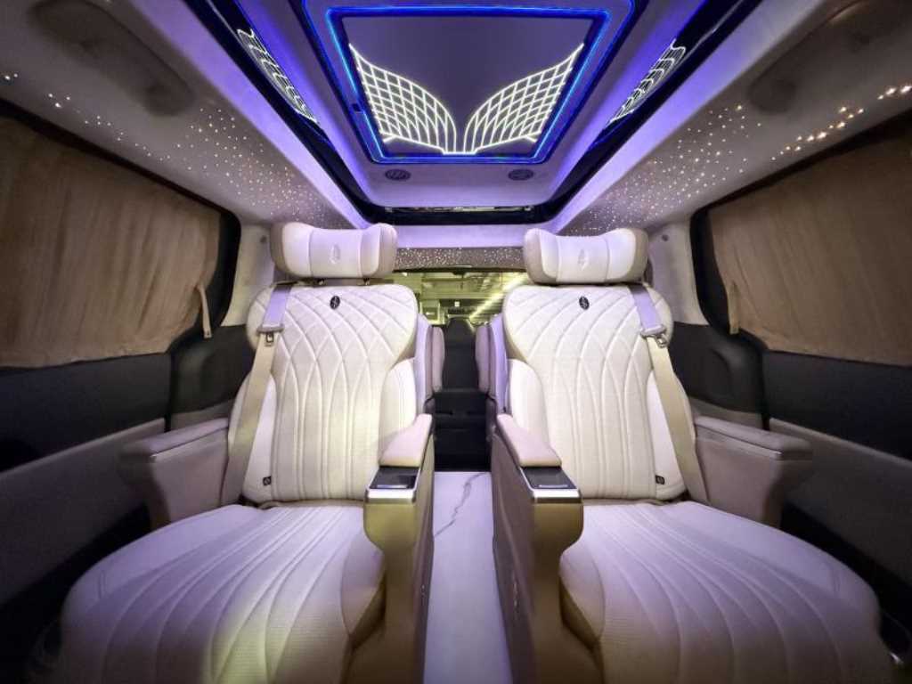 KIA Carnival - Vista 11