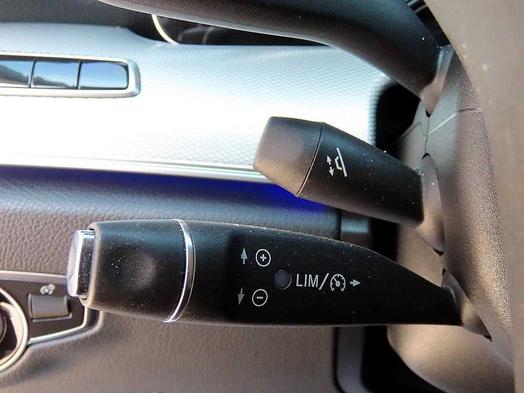 Mercedes Benz E class - Vista 12