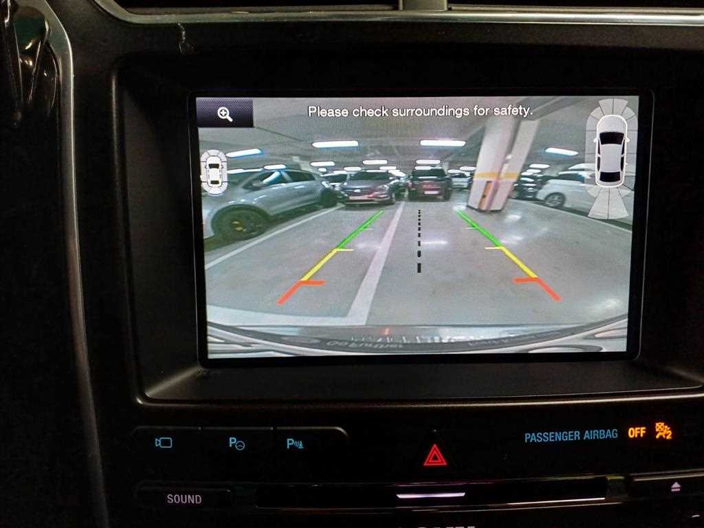 Ford Explorer - Vista 12