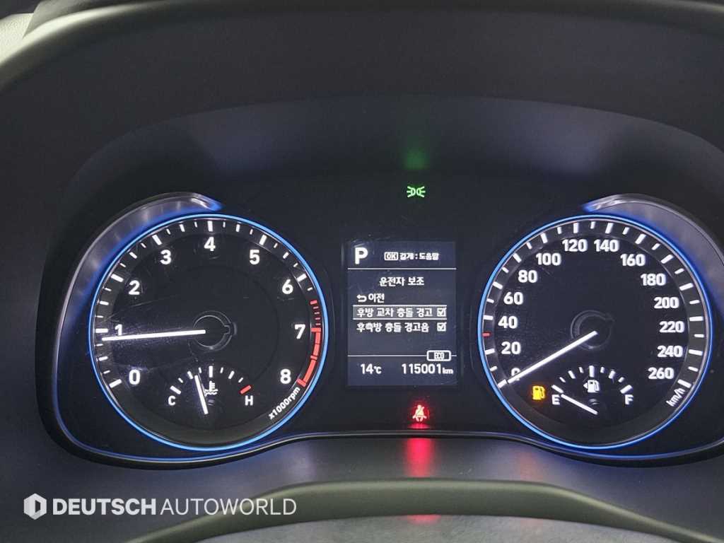 HYUNDAI Kona - Vista 8