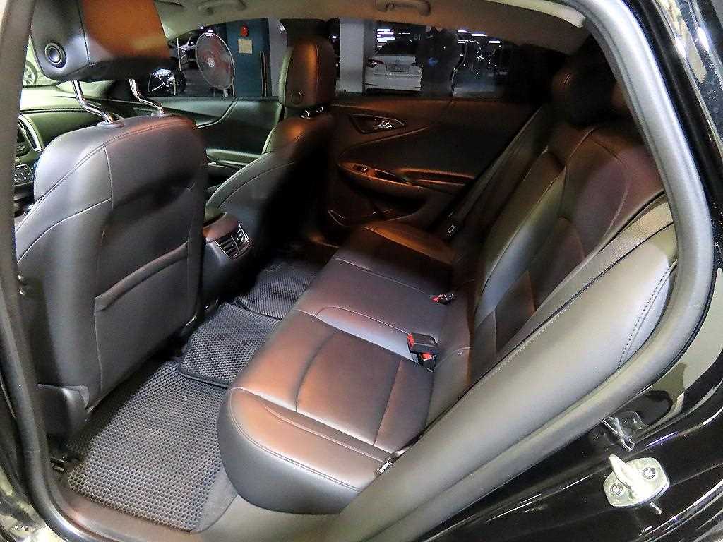 Chevrolet Malibu - Vista 7