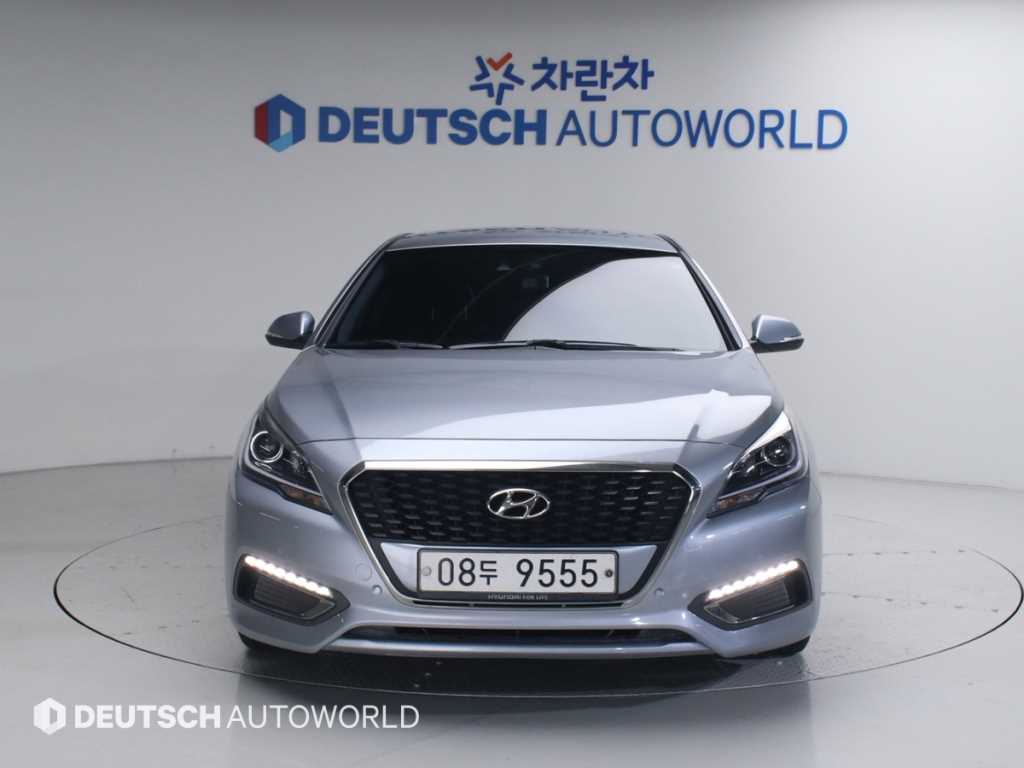 HYUNDAI Sonata - Vista 3