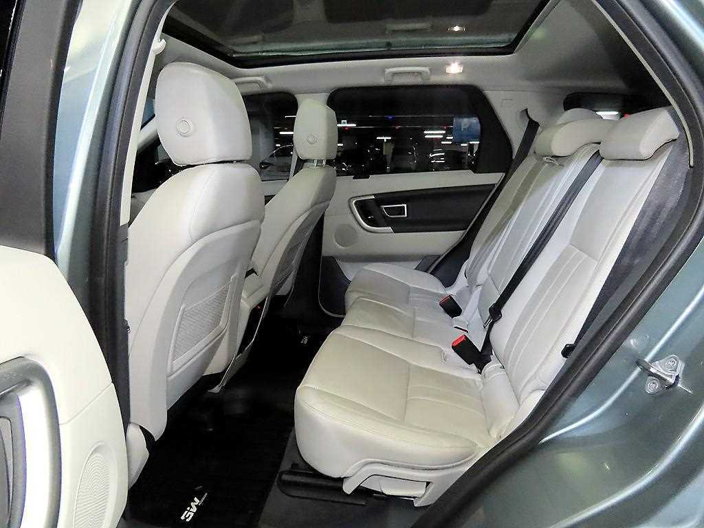 Land Rover Discovery Sports - Vista 7