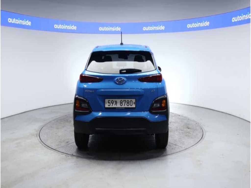 HYUNDAI Kona - Vista 4