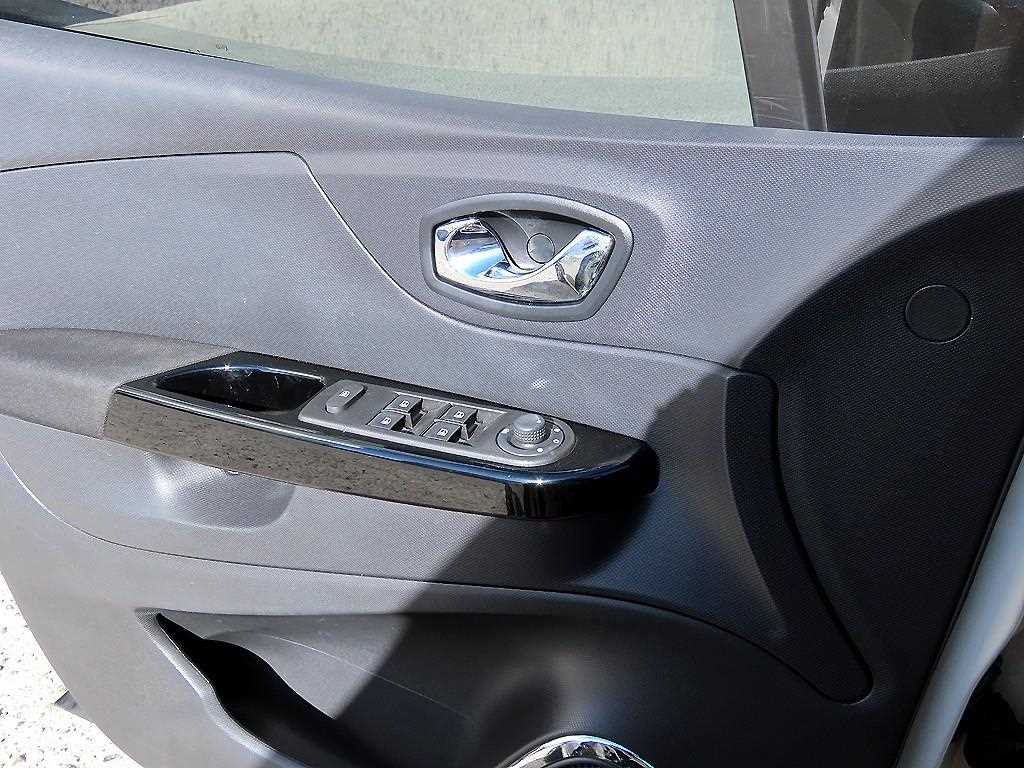 SAMSUNG QM3 - Vista 11