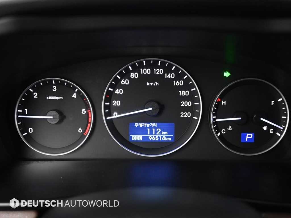 HYUNDAI Starex - Vista 8