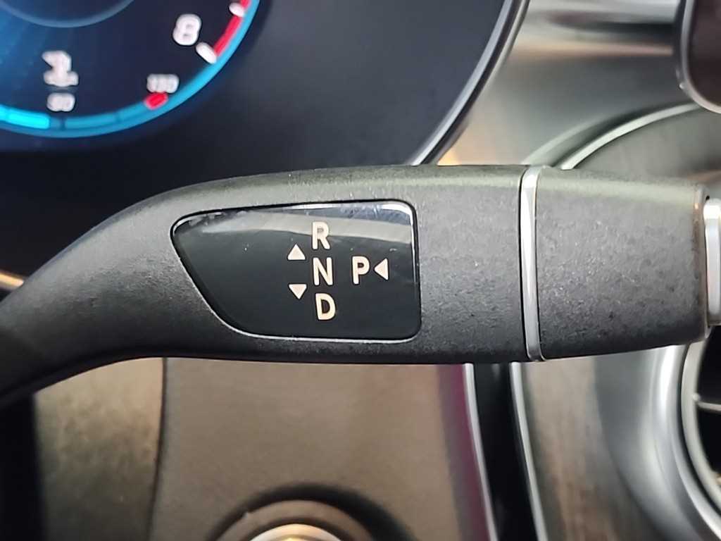 Mercedes Benz GLC Class - Vista 8