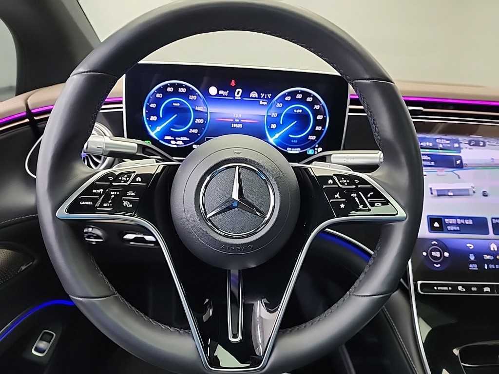 Mercedes Benz EQS - Vista 9