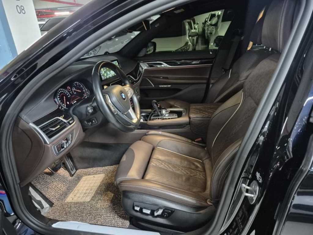 BMW 7 Series - Vista 10