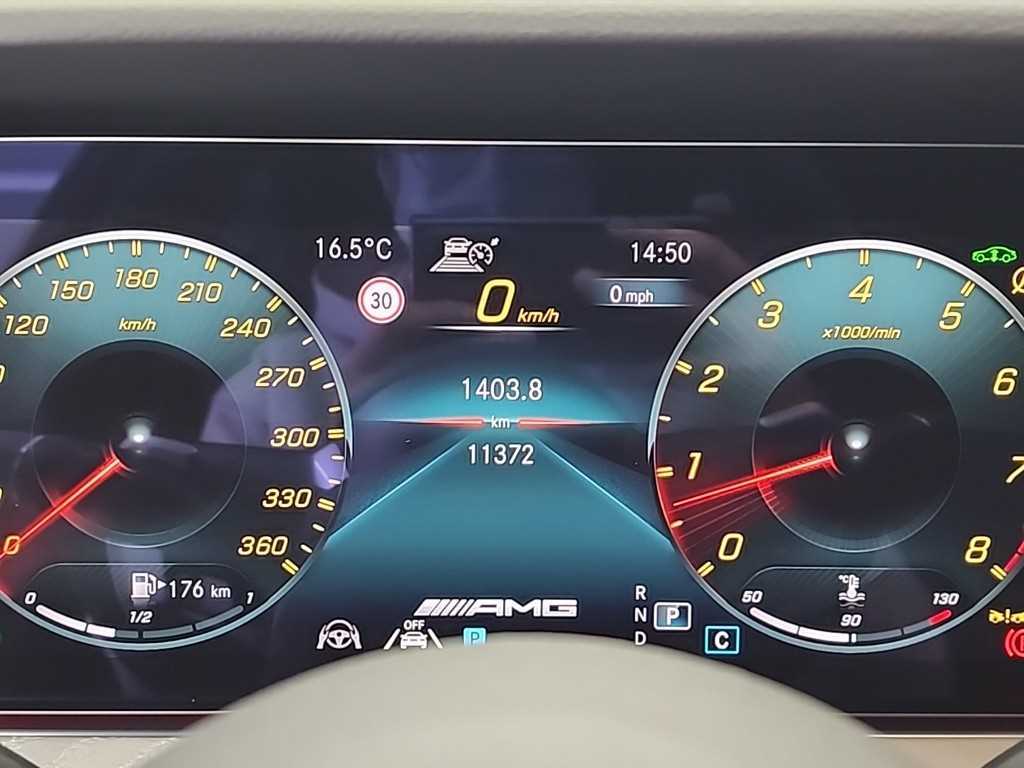 Mercedes Benz AMG GT - Vista 6