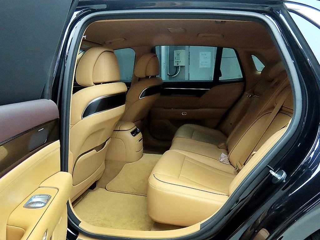 Genesis G90 - Vista 6