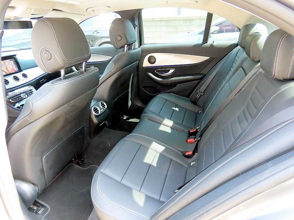 Mercedes Benz E class - Vista 6