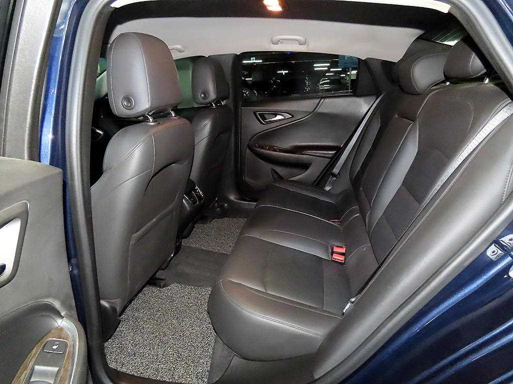 Chevrolet Malibu - Vista 7