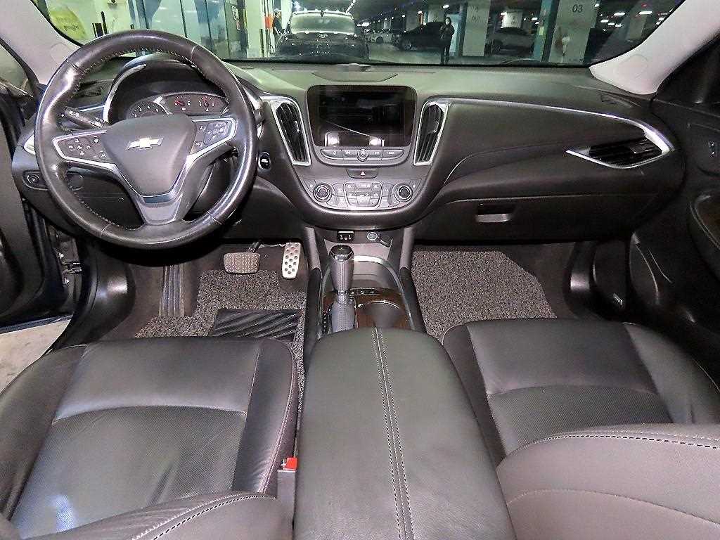 Chevrolet Malibu - Vista 10