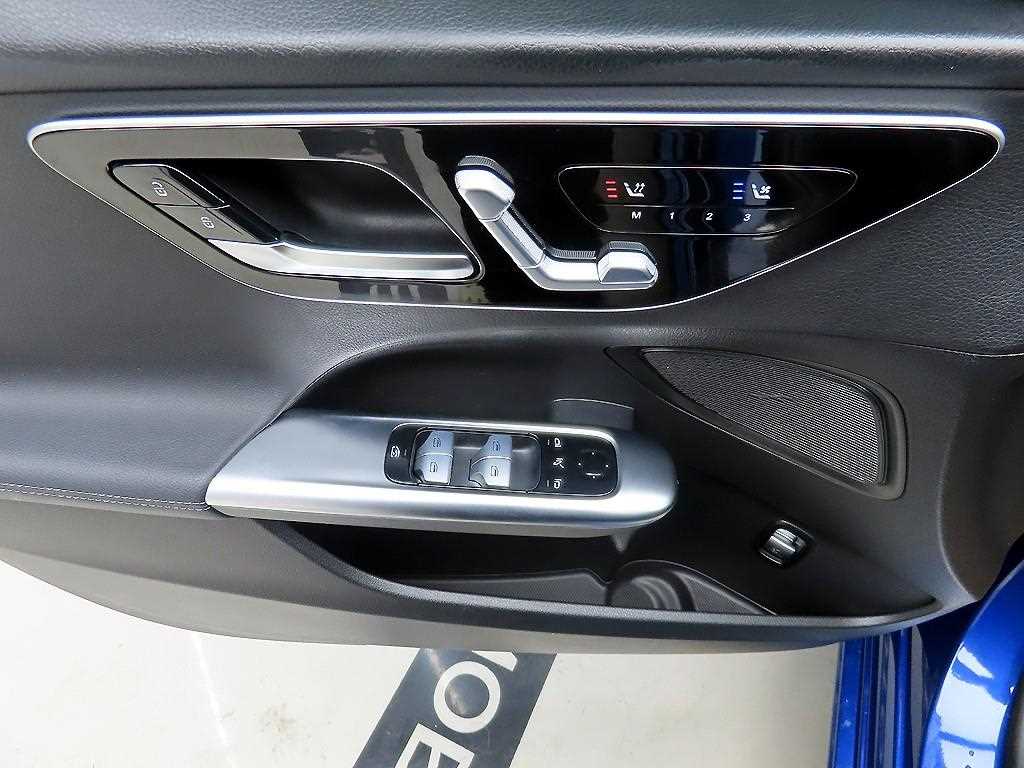 Mercedes Benz C Class - Vista 11