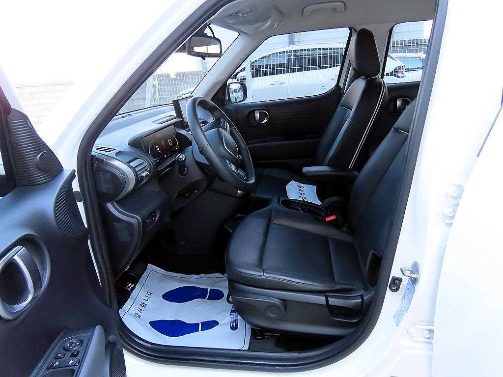 HYUNDAI Casper - Vista 5