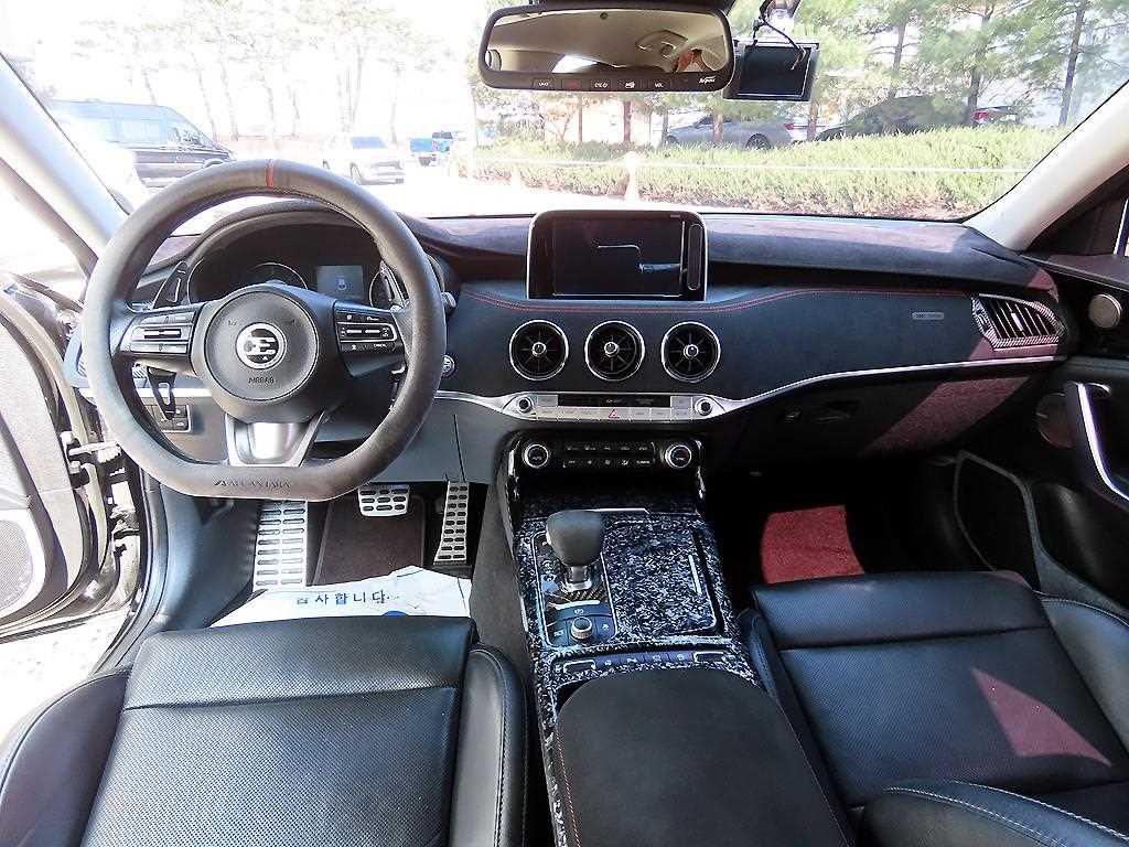 KIA Stinger - Vista 7