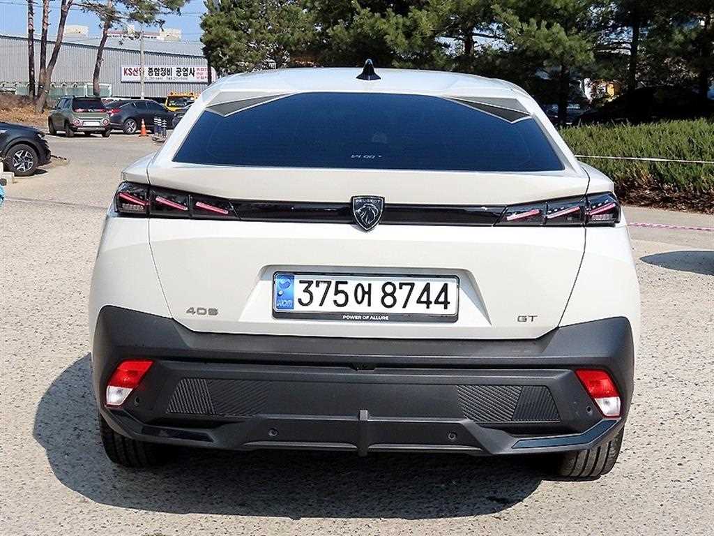 Peugeot 408 - Vista 4