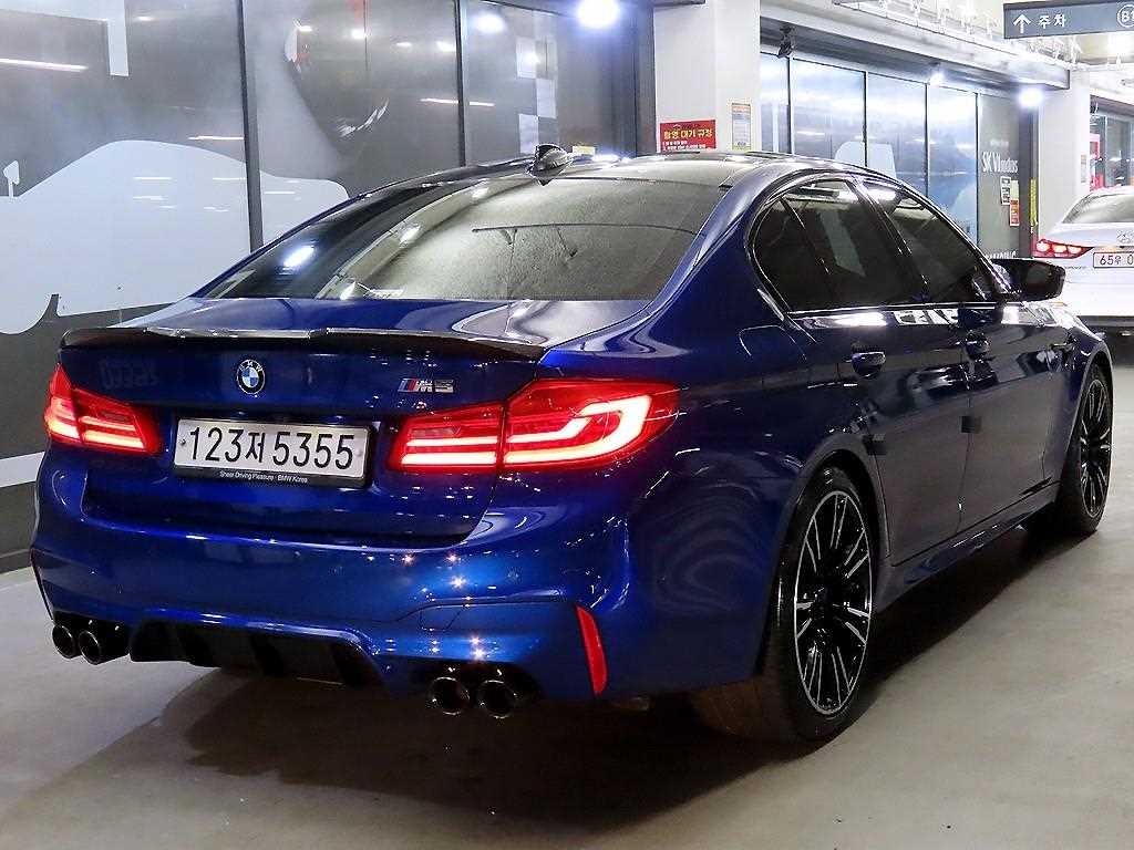 BMW 5 Series - Vista 4