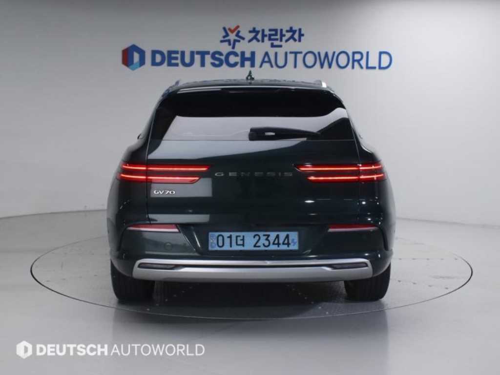 Genesis GV70 - Vista 4