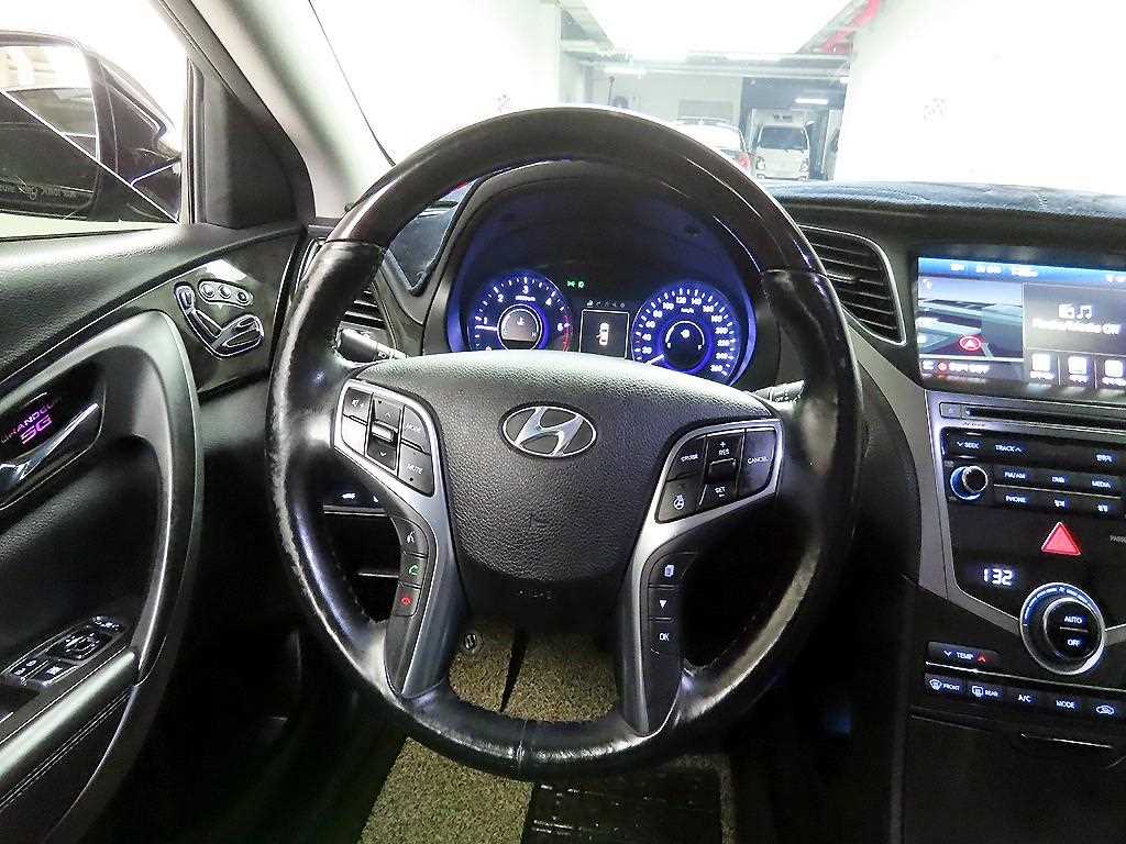 HYUNDAI Grandeur - Vista 7